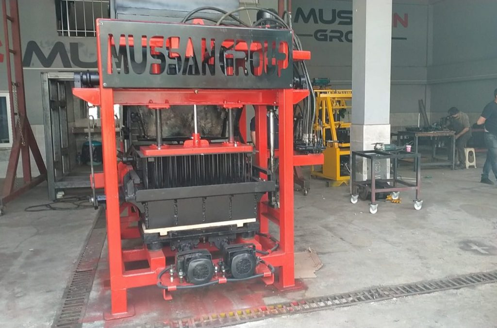 MG 4.1 Semi Automatic Block Making Machine-Mehseti/Georgia