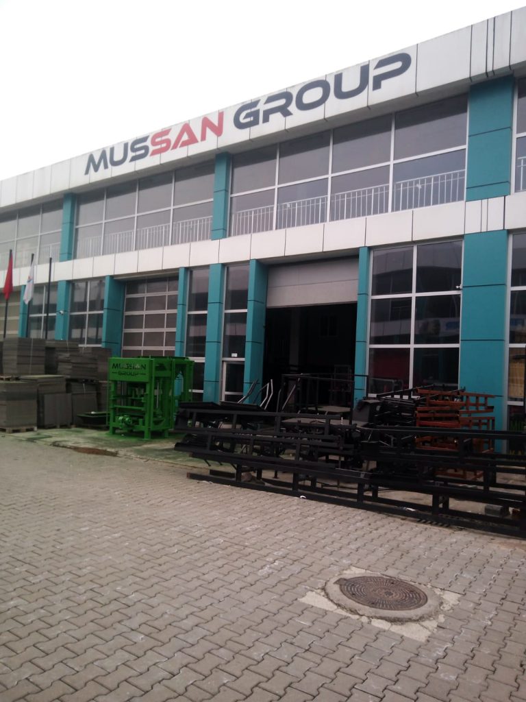 MG 4.1 Semi Automatic Block Making Machine-Ghana