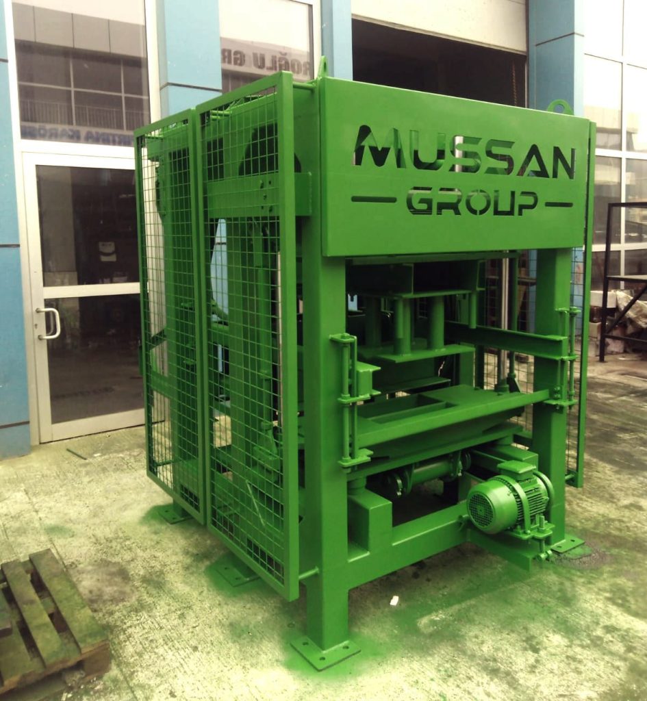 MG 4.1 SEMI-AUTOMATIC BLOCK MACHINE-GHANA