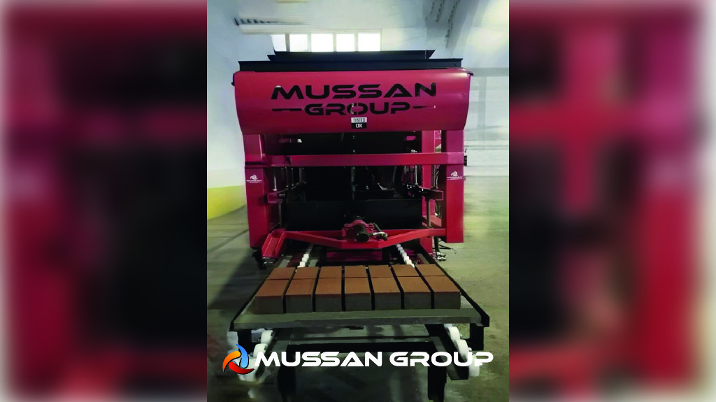 MG 4.2 Semi Automatic Block Making Machine-Iraq