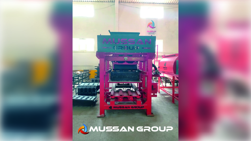 MG 4.1 Semi Automatic Block Making Machine-Cameroon